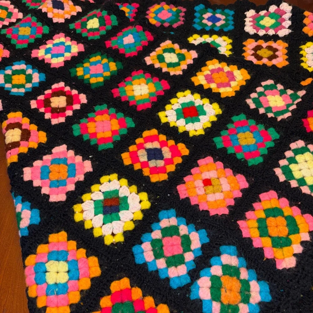 Vintage Handmade Crochet Granny Square Blanket Black Multi Bobble Stitch 60x49‎